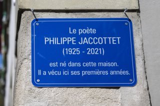 La plaque commémorative a été officiellement inaugurée samedi à Moudon. Keystone/CYRIL ZINGARO